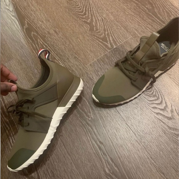 Moncler  -Size US 10 - Picture 8 of 14